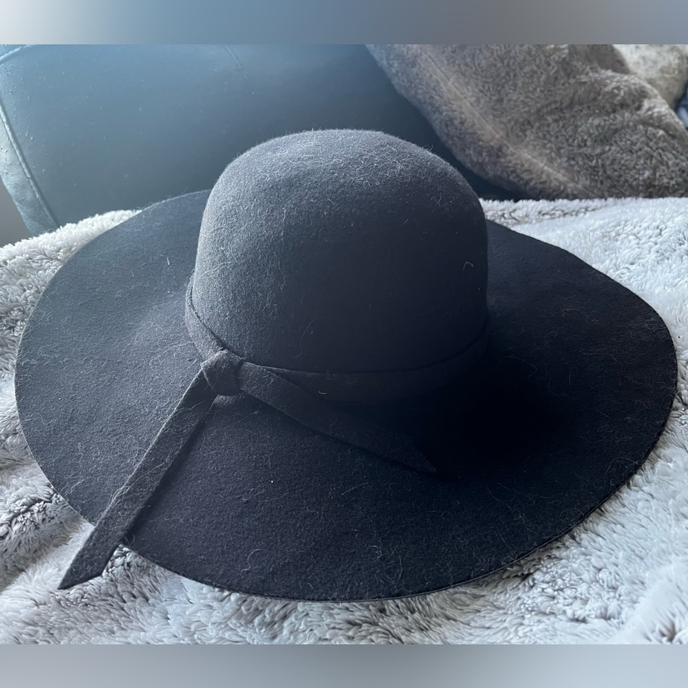 Black Sunhat